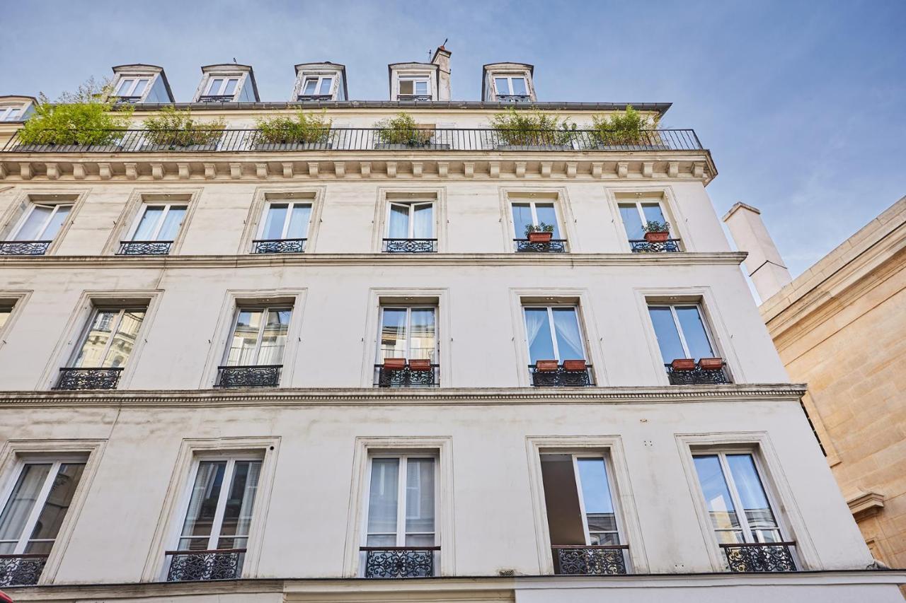 Apartment Center Of Paris By Studio Prestige Bagian luar foto